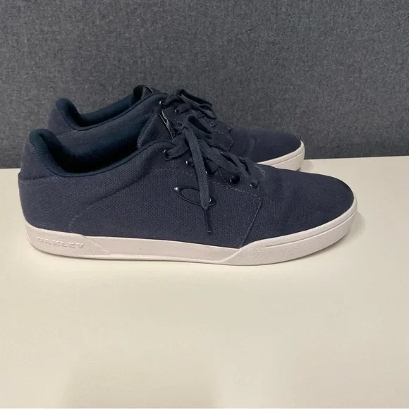 Oakley Blue Canvas Sneakers Like New - Picture 9 of 13